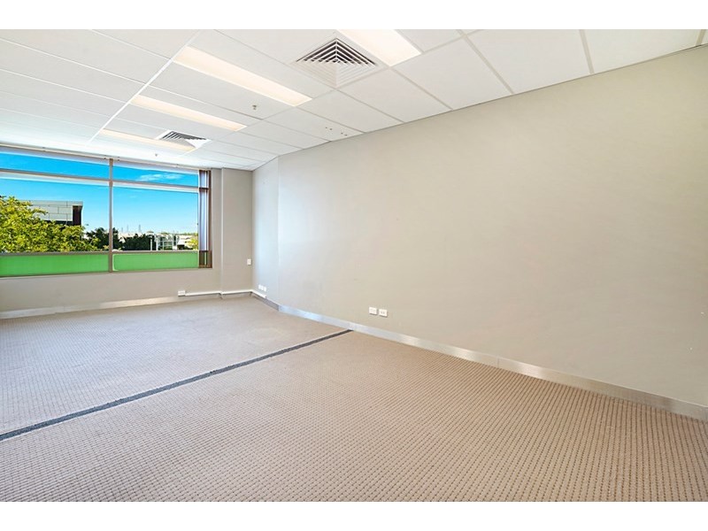 10 and 11/2 Waterfront Place, Robina QLD 4226