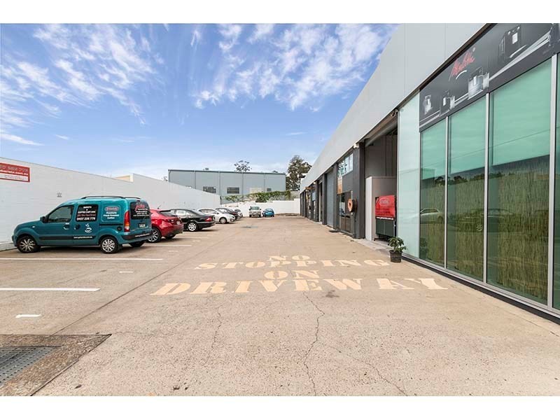 13 Commercial Drive, Ashmore QLD 4214