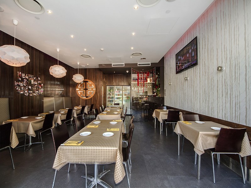 6/3018 Surfers Paradise Boulevard, Surfers Paradise QLD 4217