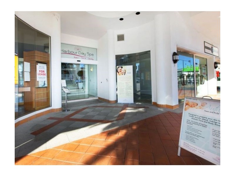 24 Queensland Avenue, Broadbeach QLD 4218