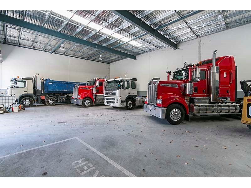 8 and 9/76 Hutchinson Street, Burleigh Heads QLD 4220