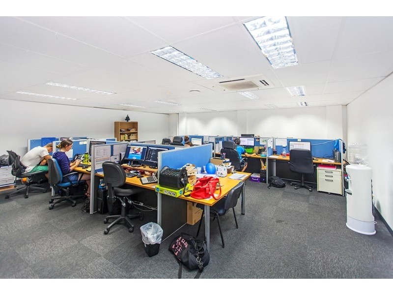 212 Logan Road, Woolloongabba QLD 4102