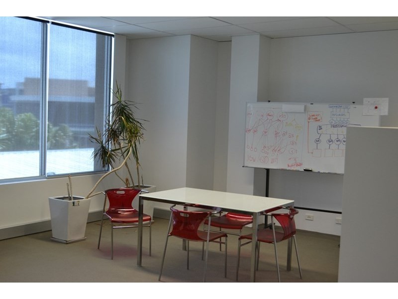 Suite I/21 Lake Street, Varsity Lakes QLD 4227