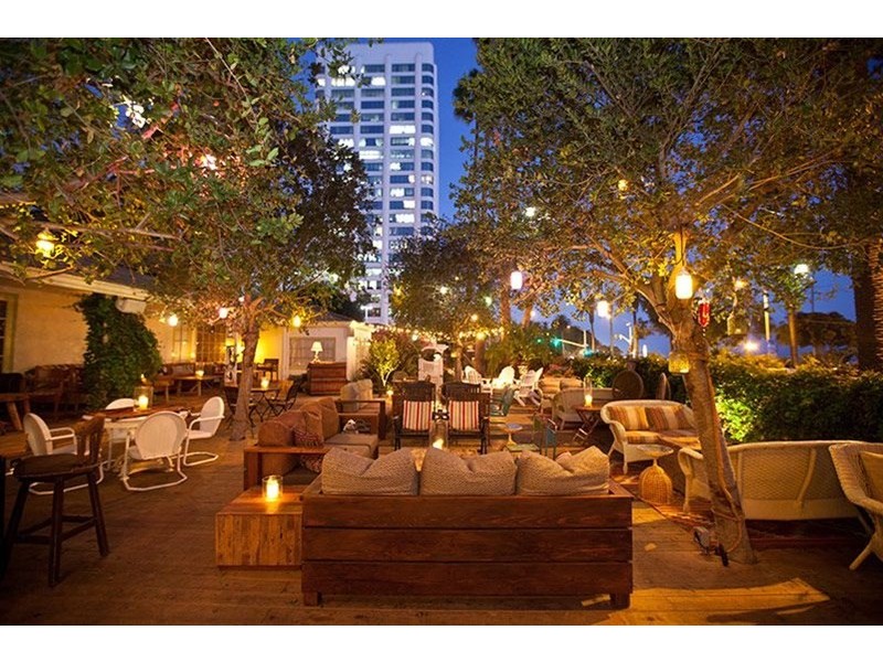 15 Armrick Avenue, Broadbeach QLD 4218