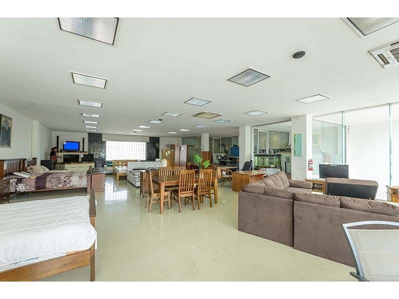 4 Spendelove Avenue, Southport QLD 4215