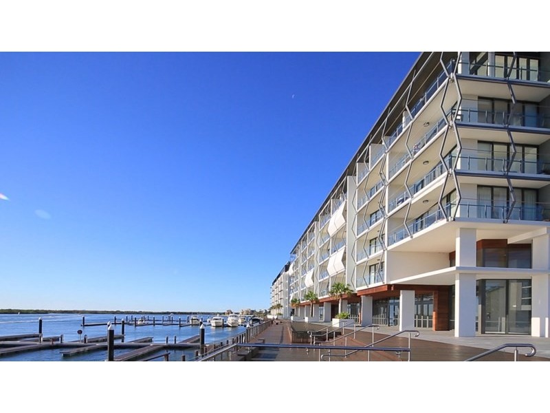 3/4 Marina Promenade, Paradise Point QLD 4216