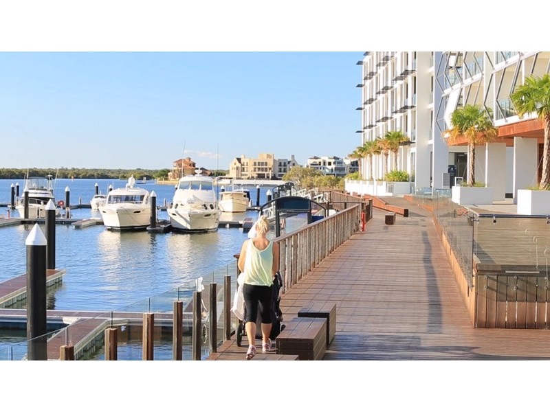 3/4 Marina Promenade, Paradise Point QLD 4216