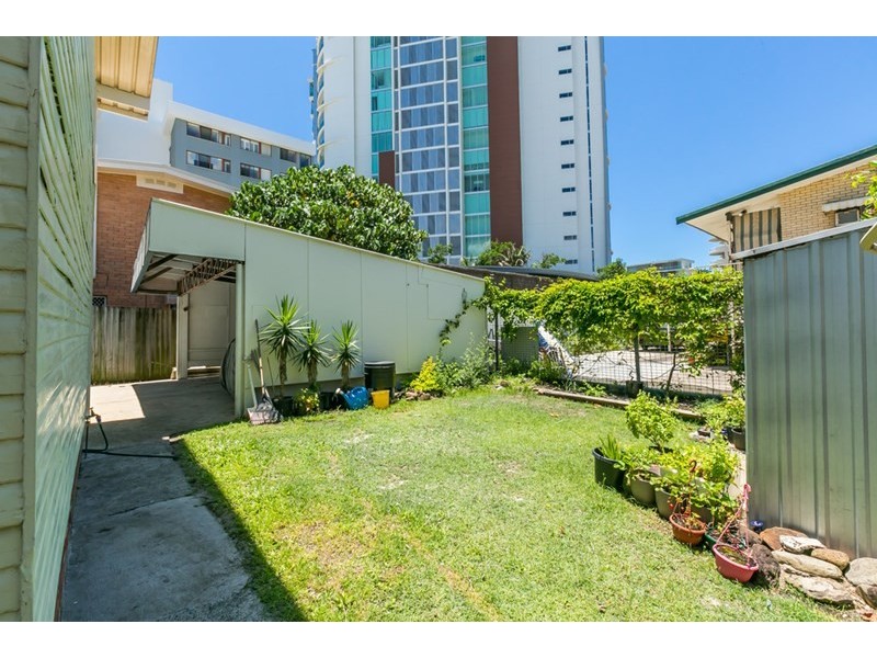 4 Haig Street, Coolangatta QLD 4225