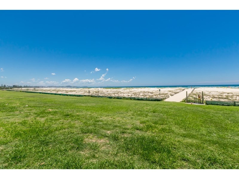 4 Haig Street, Coolangatta QLD 4225