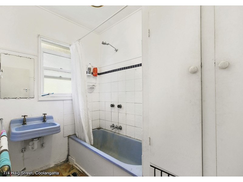 4 Haig Street, Coolangatta QLD 4225