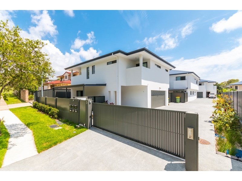 5 Blake Street, Southport QLD 4215