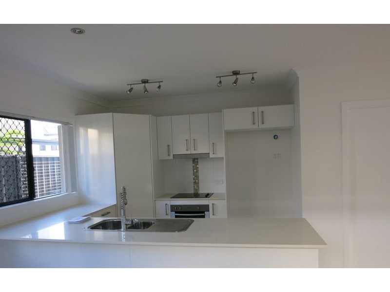 5 Blake Street, Southport QLD 4215