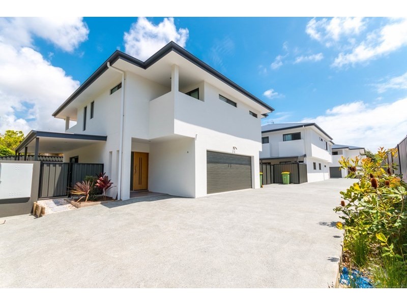 5 Blake Street, Southport QLD 4215