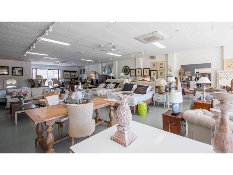 Showroom 2/88 Bundall Road, Bundall QLD 4217