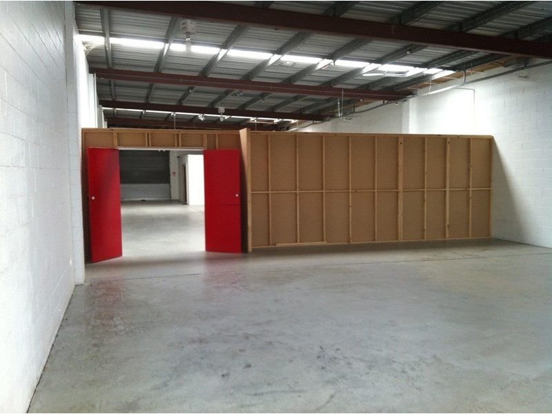 Units 1and 2 74 Currumbin Creek Road, Currumbin Waters QLD 4223