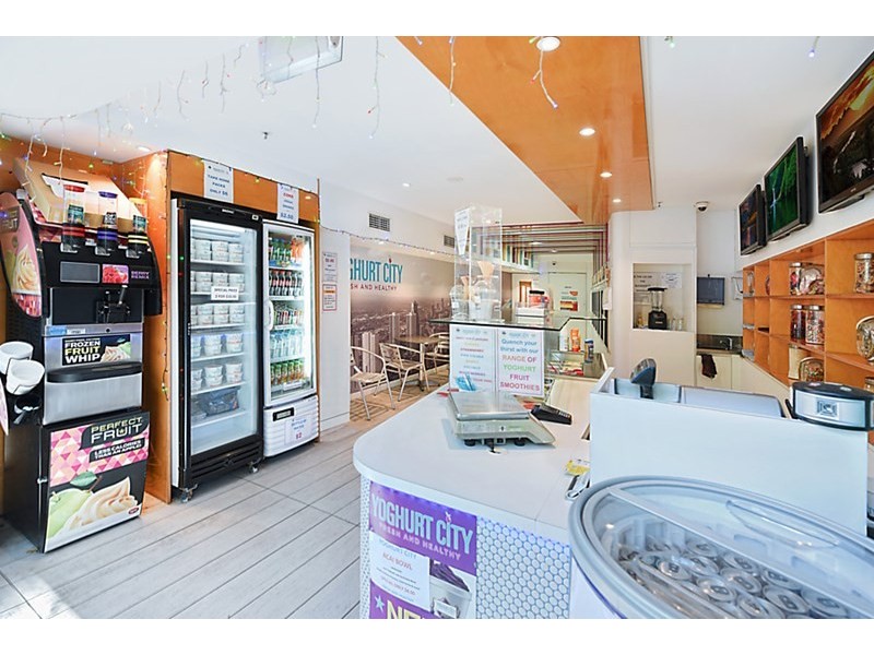 Shop 209 Cavill Avenue, Surfers Paradise QLD 4217