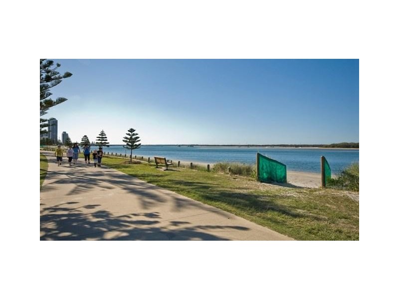 456 Marine Parade, Biggera Waters QLD 4216