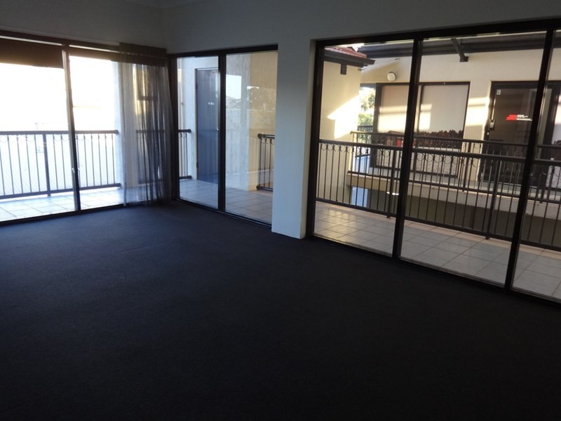 9/189 Ashmore Road, Bundall QLD 4217