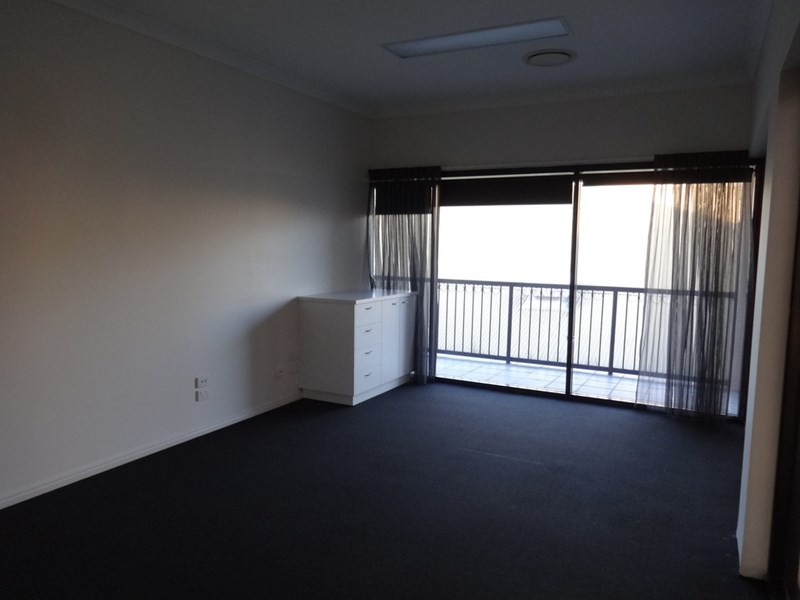 9/189 Ashmore Road, Bundall QLD 4217