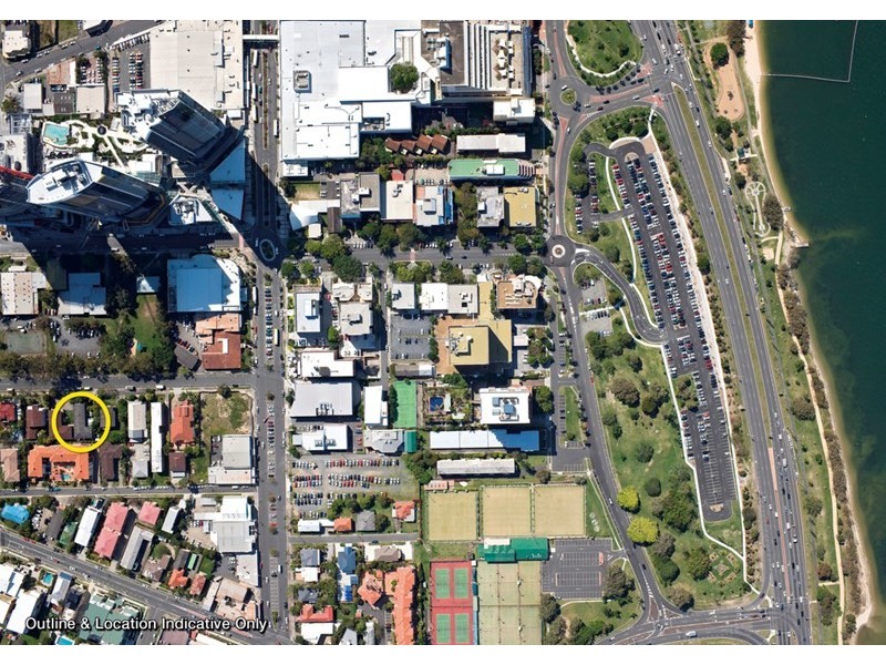 16 White Street, Southport QLD 4215