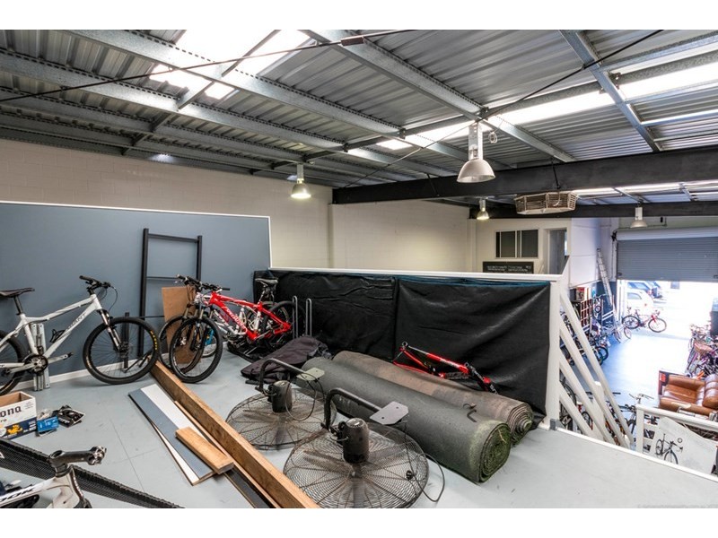 2/31 Hillcrest Parade, Miami QLD 4220