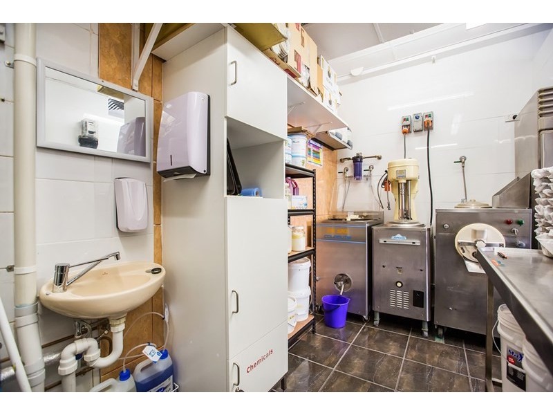 4/15 Victoria Avenue, Broadbeach QLD 4218