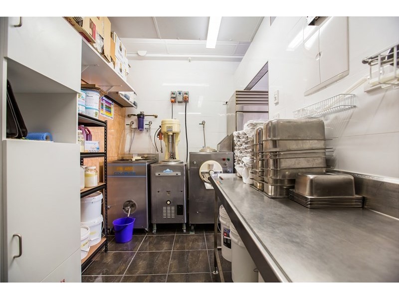 4/15 Victoria Avenue, Broadbeach QLD 4218