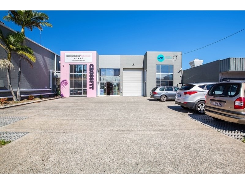 1/31 Hillcrest Parade, Miami QLD 4220