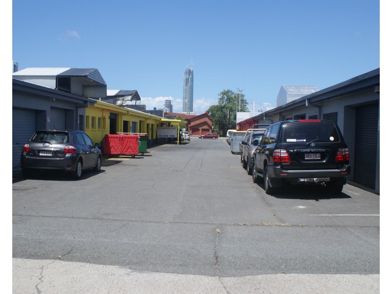2/110 Bundall Road, Bundall QLD 4217