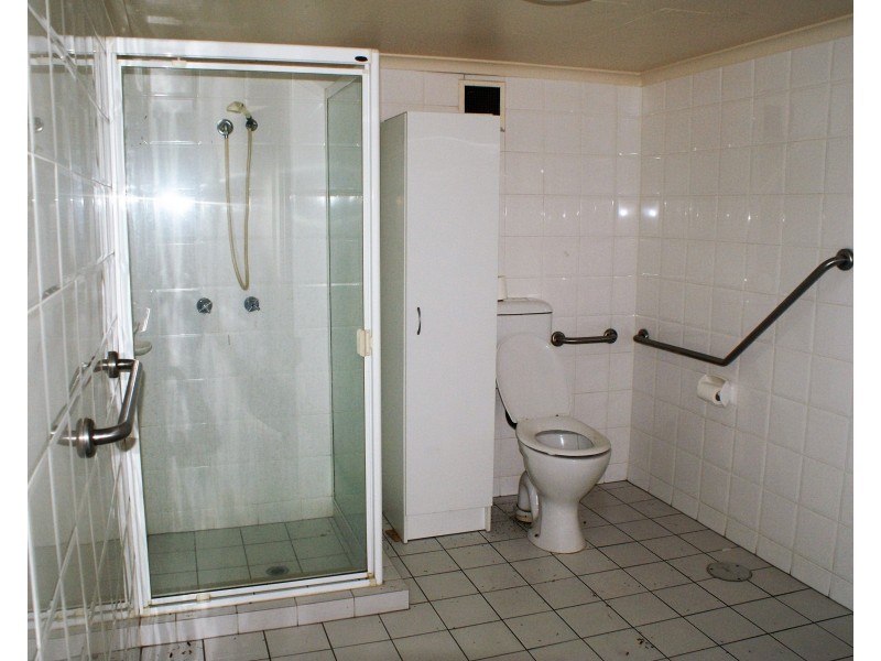 17 Ferry Road, Southport QLD 4215