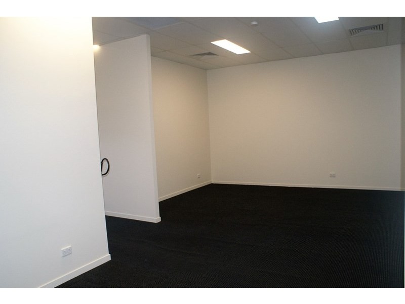 2/36 Harvest Court, Southport QLD 4215