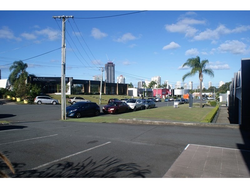 2/36 Harvest Court, Southport QLD 4215