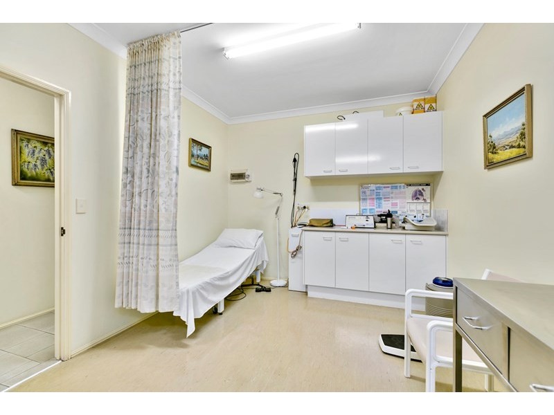 2 Saffron Street, Elanora QLD 4221