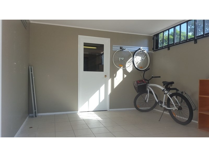 1/30 Fremantle Street, Burleigh Heads QLD 4220