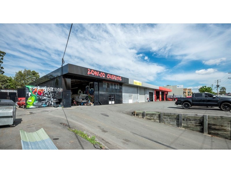 10-12 Ivan Street, Arundel QLD 4214