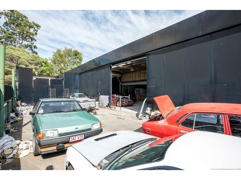 10-12 Ivan Street, Arundel QLD 4214