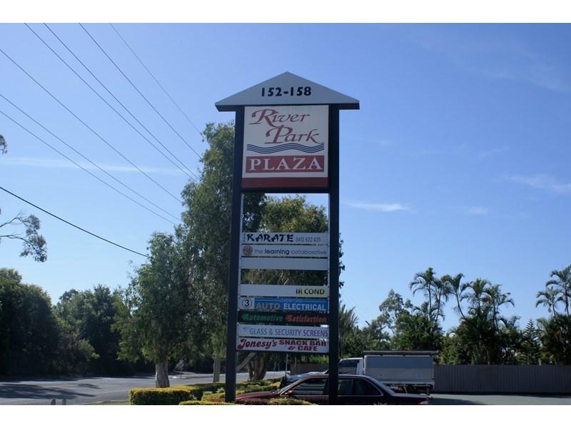 Unit 4/152-160 Siganto Drive, Helensvale QLD 4212
