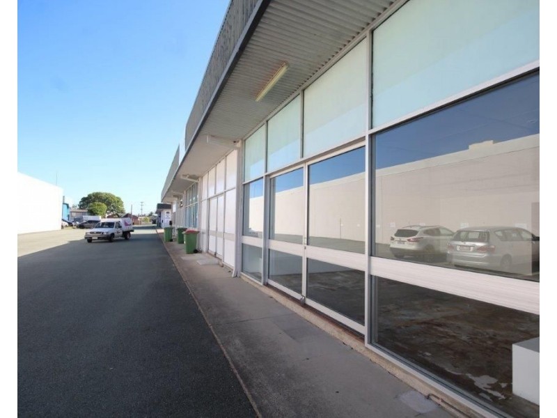 2/18 Strathaird Road, Bundall QLD 4217