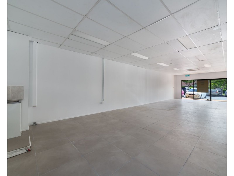 Shop 4/7-9 Brown Street, Labrador QLD 4215