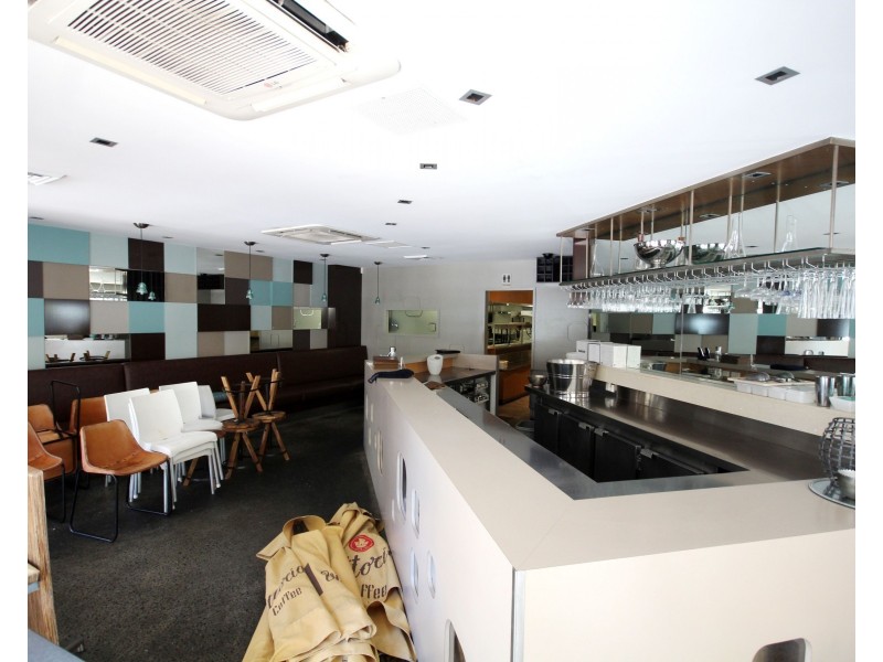 Shop 10/26-30 Tedder Avenue, Main Beach QLD 4217