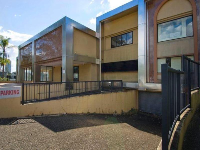 18 Remembrance Drive, Surfers Paradise QLD 4217