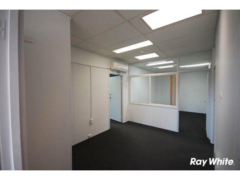 28 Commercial Drive, Ashmore QLD 4214