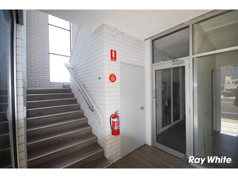 28 Commercial Drive, Ashmore QLD 4214