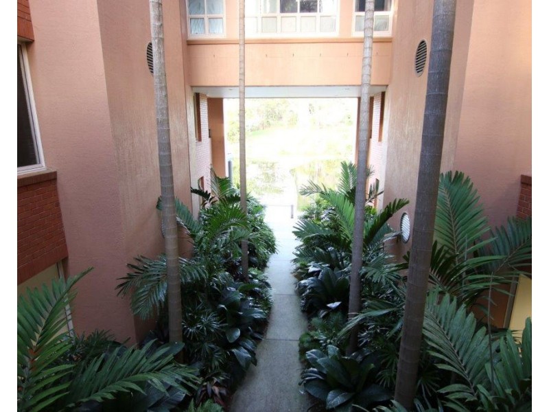 34-36 Glenferrie Drive, Robina QLD 4226