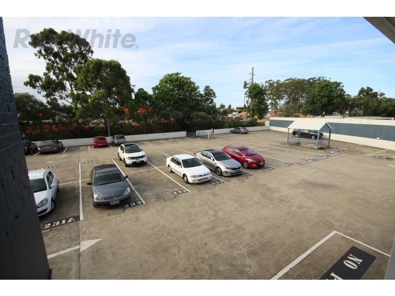 3 207 Currumburra Road, Ashmore QLD 4214