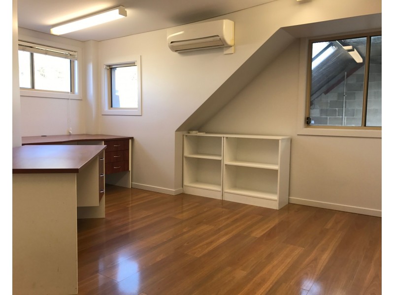 16 William Banks Drive, Burleigh Heads QLD 4220