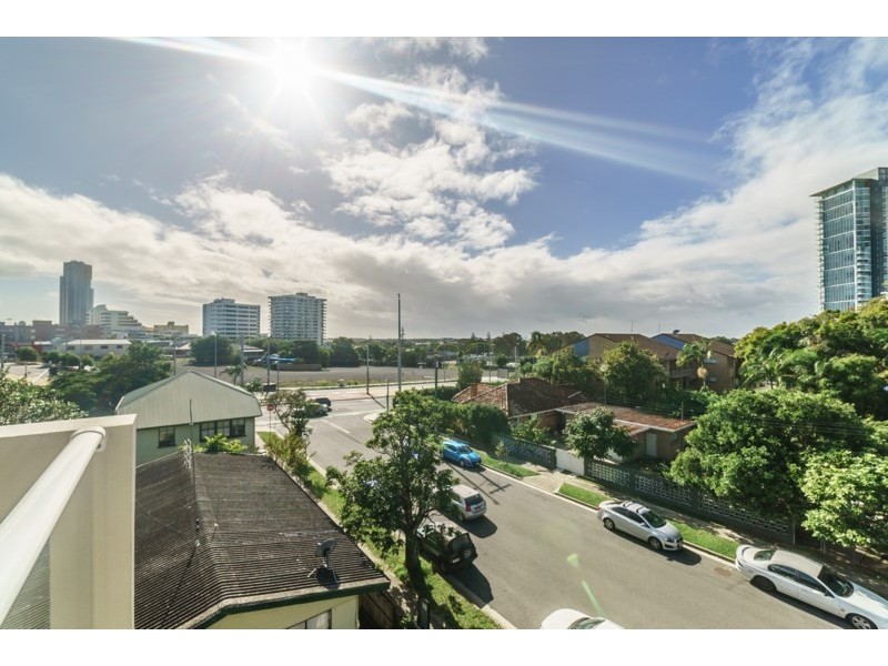 30 Lather Street, Southport QLD 4215