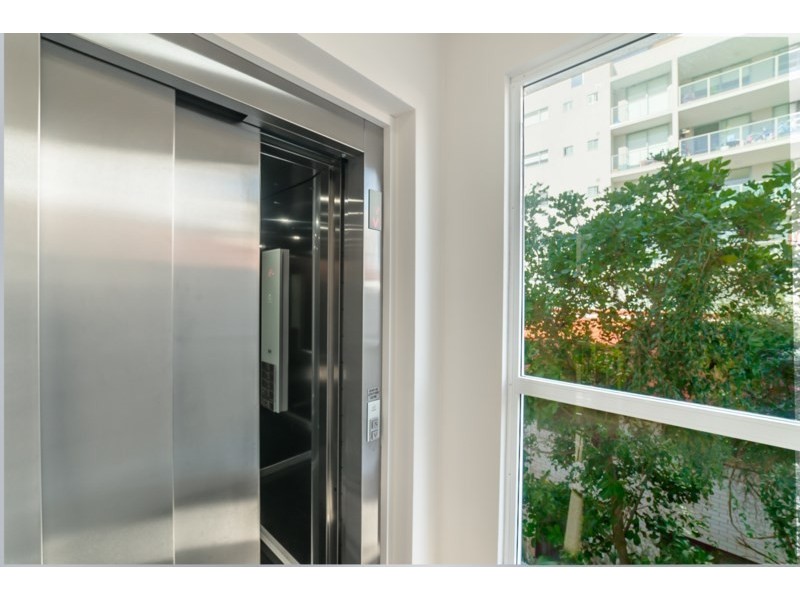 30 Lather Street, Southport QLD 4215