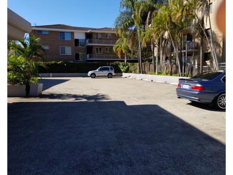 Shop 2/2769 Gold Coast Highway, Broadbeach QLD 4218