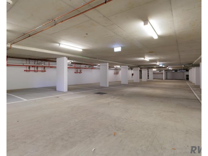 Shop 2/58 Brooke Avenue, Southport QLD 4215